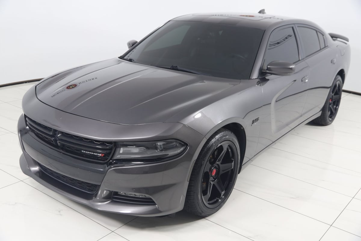 2015 Dodge Charger R/T Plus photo 22