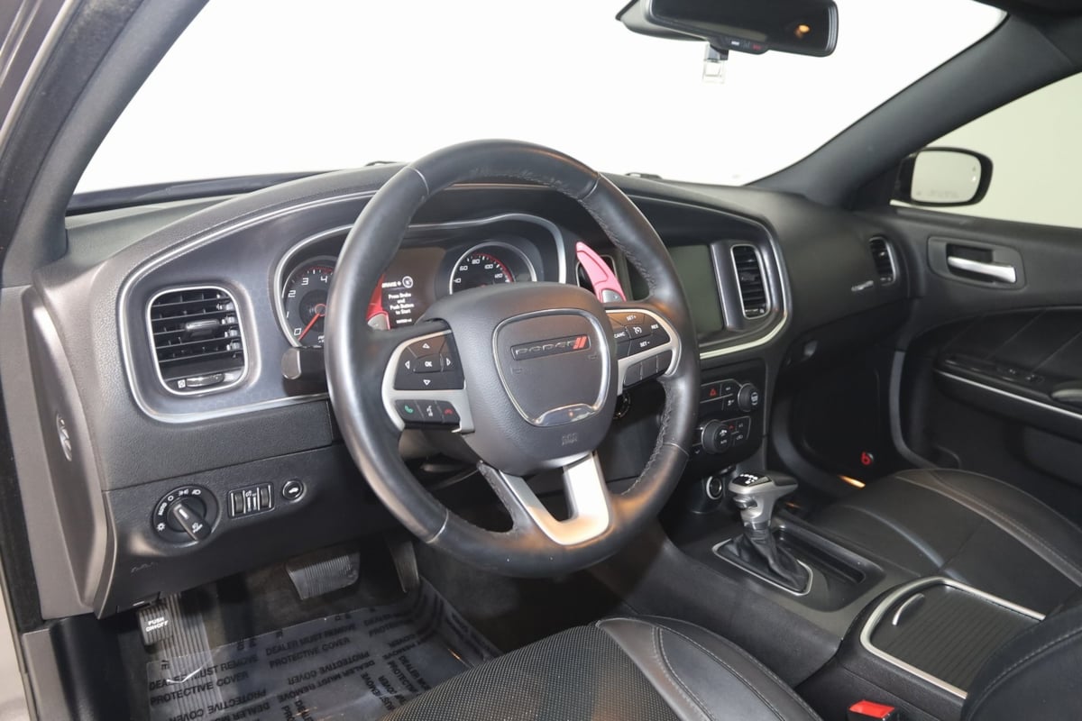 2015 Dodge Charger R/T Plus photo 28