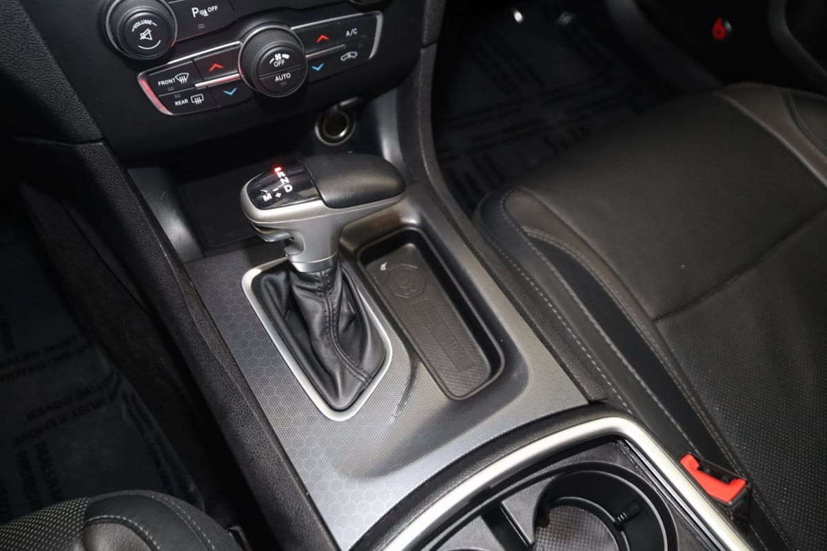2015 Dodge Charger R/T Plus photo 30