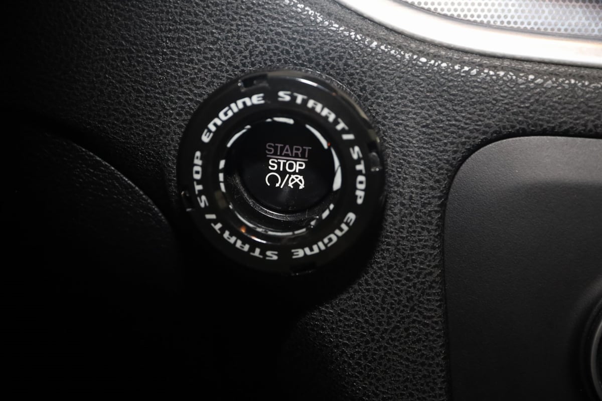 2015 Dodge Charger R/T Plus photo 32