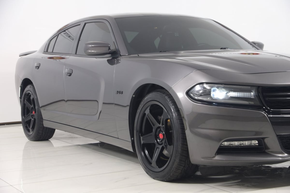 2015 Dodge Charger R/T Plus photo 45