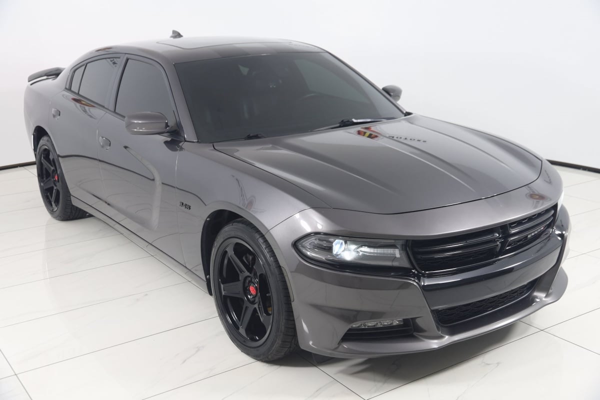 2015 Dodge Charger R/T Plus photo 46