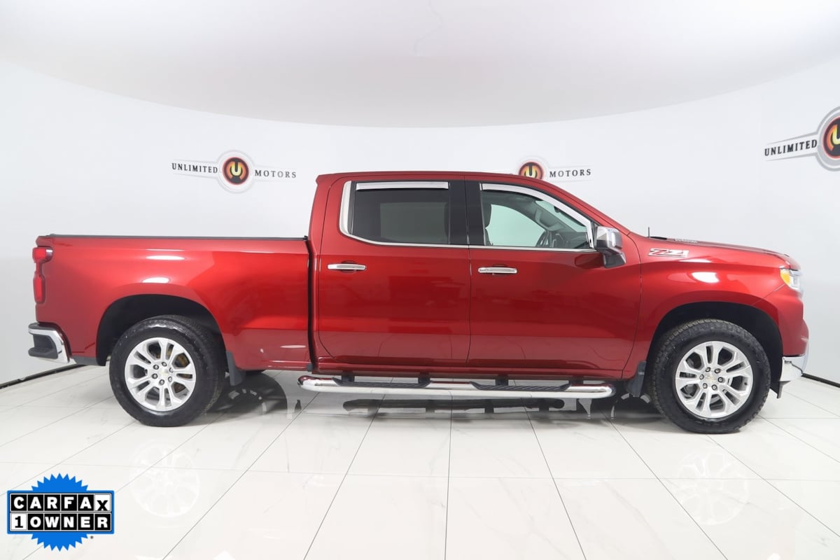 2022 Chevrolet Silverado 1500 LTZ photo 2