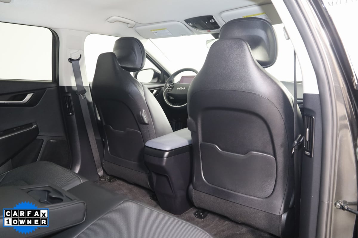 2023 Kia EV6 Wind photo 12