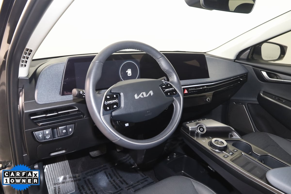 2023 Kia EV6 Wind photo 26