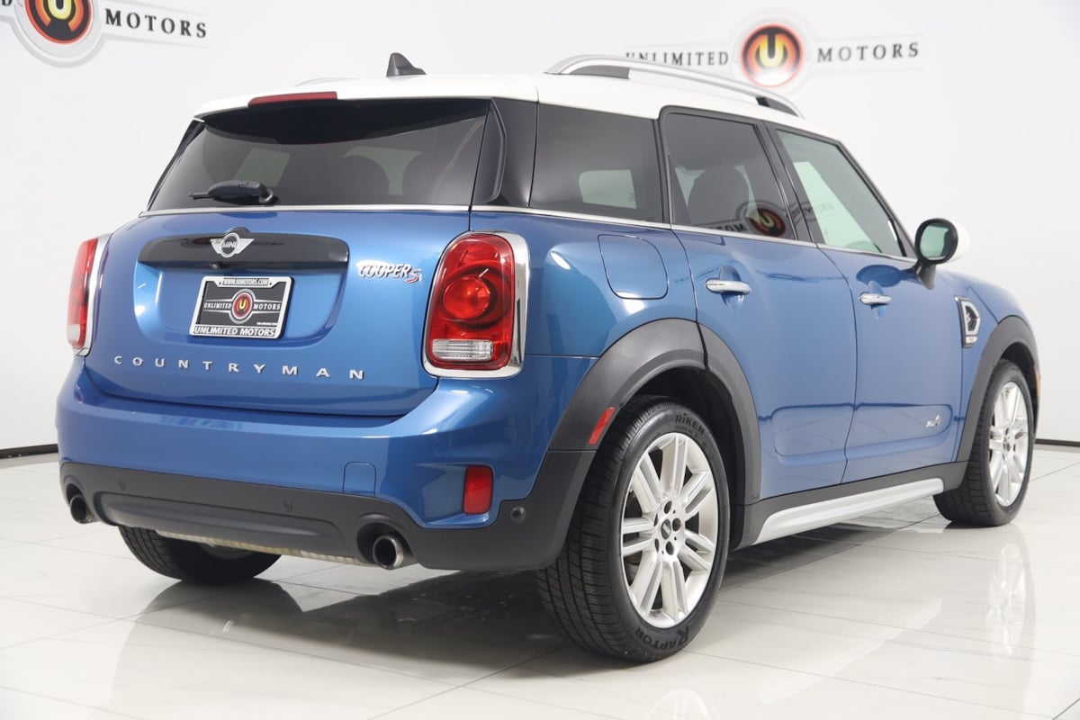 2017 Mini Countryman S ALL4 photo 2