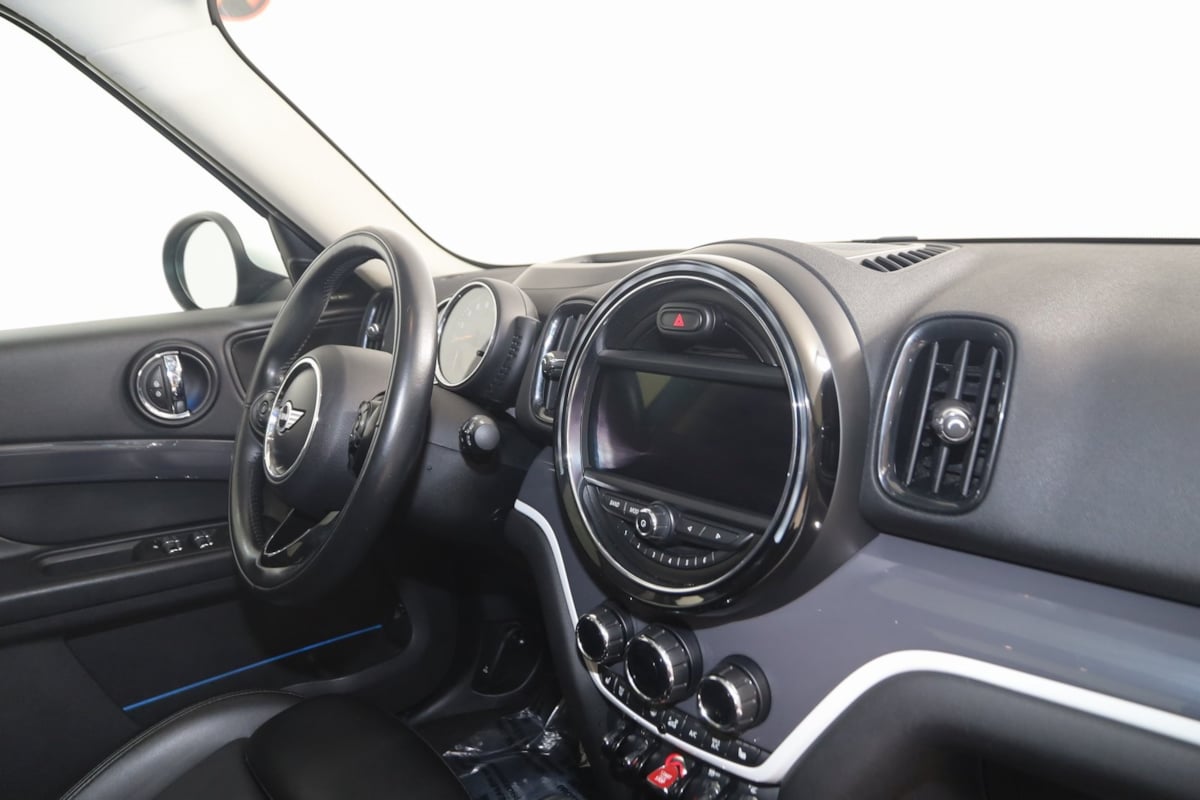 2017 Mini Countryman S ALL4 photo 41