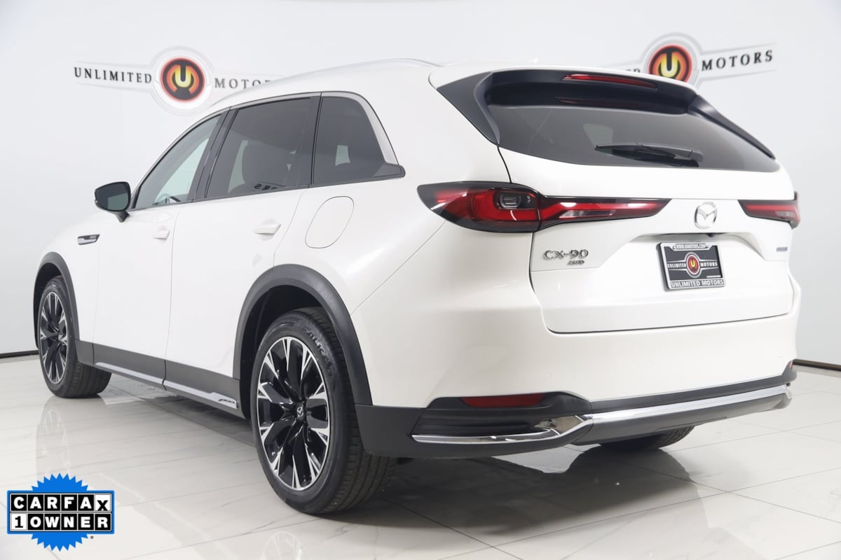 2024 Mazda CX-90 Premium photo 2