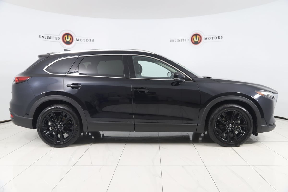 2022 Mazda CX-9 Touring photo 2