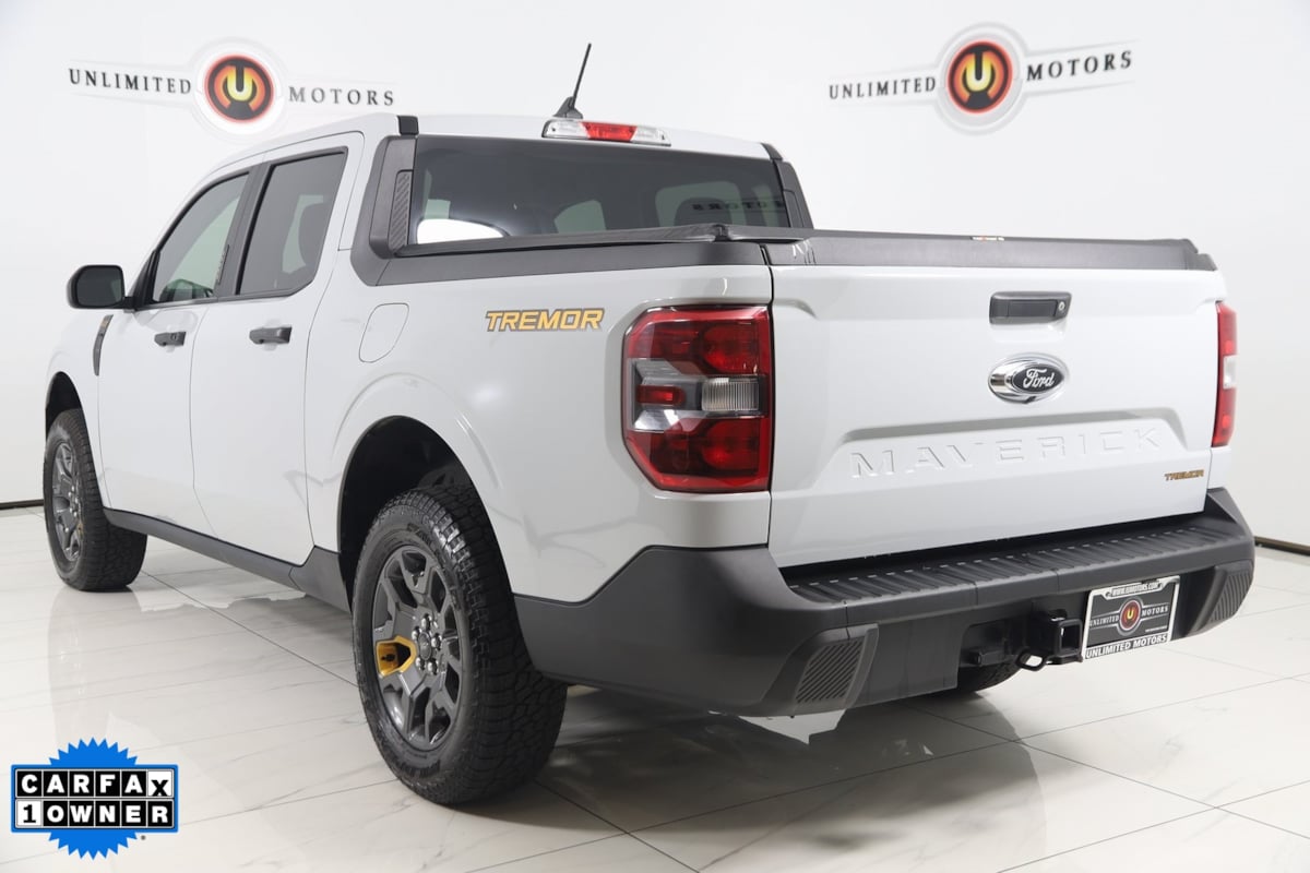 2023 Ford Maverick XLT photo 2