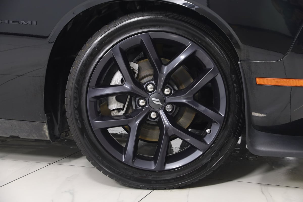 2022 Dodge Challenger R/T photo 4