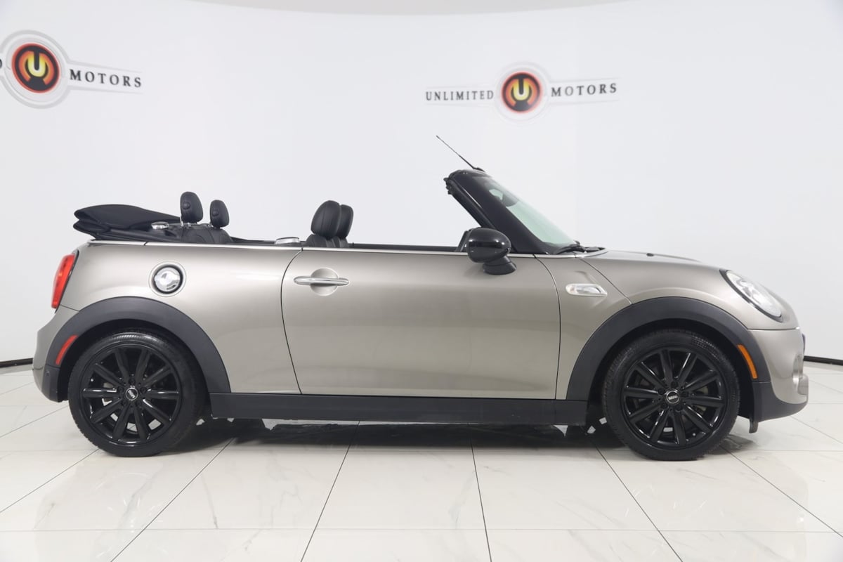 2017 Mini Cooper Convertible S photo 2