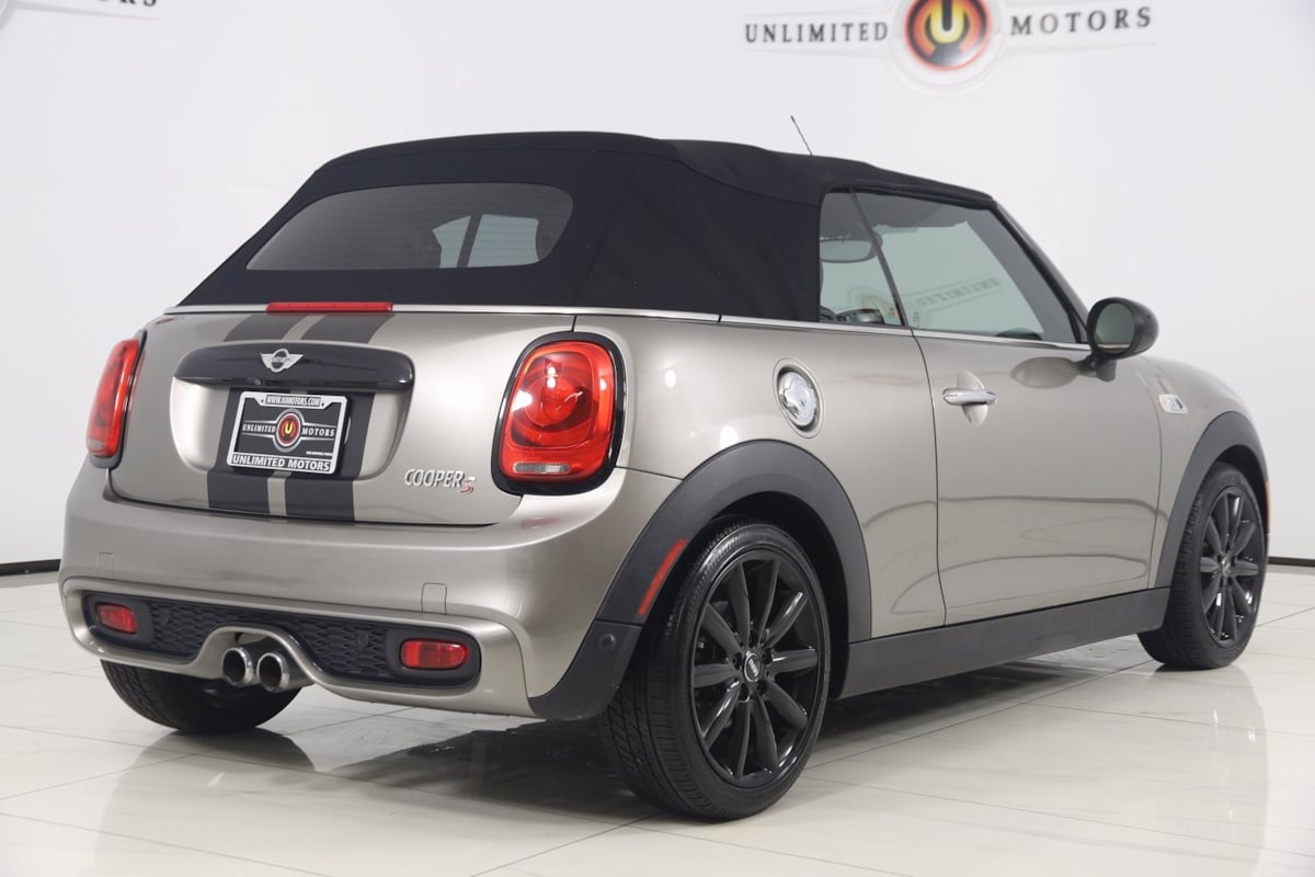 2017 Mini Cooper Convertible S photo 3