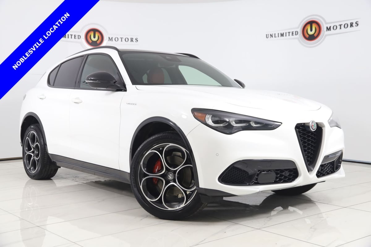 2024 Alfa Romeo Stelvio Veloce AWD's photo