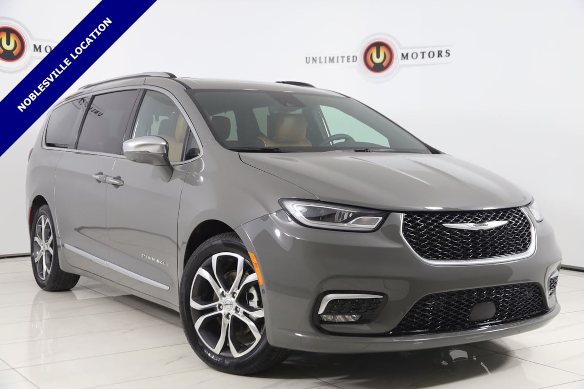 2024 Chrysler Pacifica Pinnacle's photo