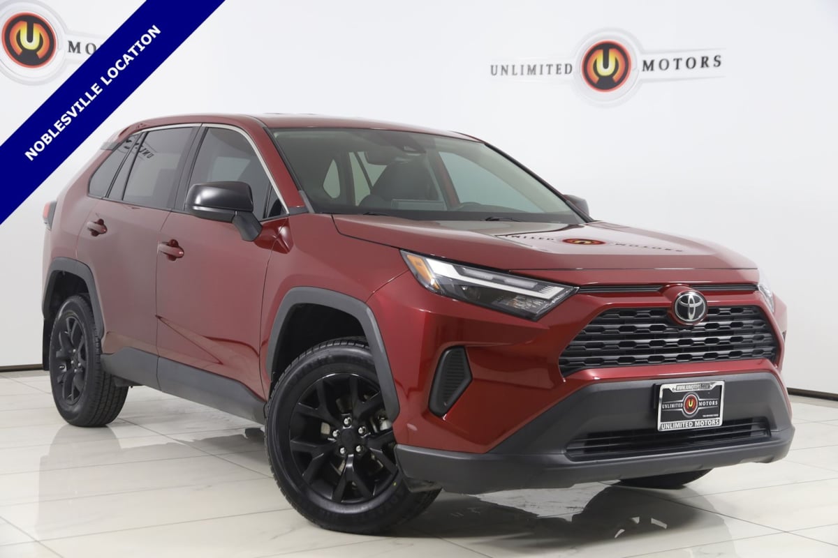 2023 Toyota RAV4 LE FWD's photo