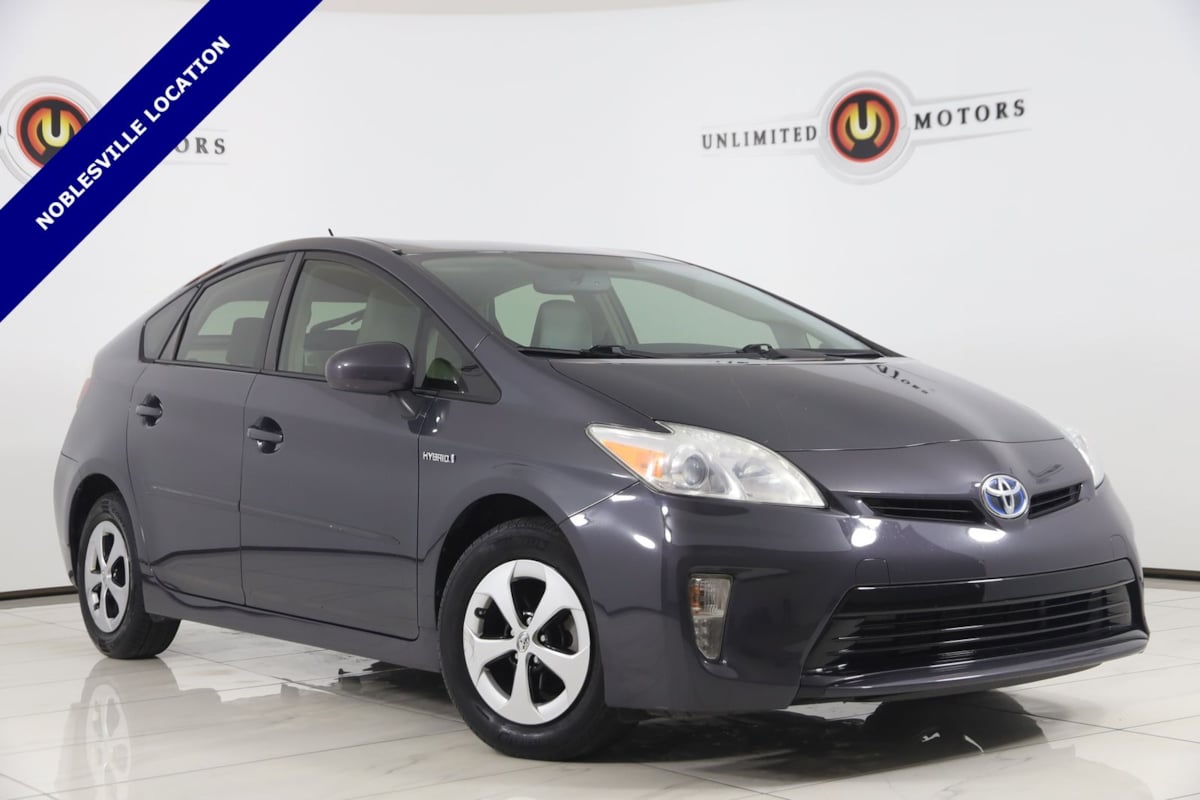 2013 Toyota Prius's photo