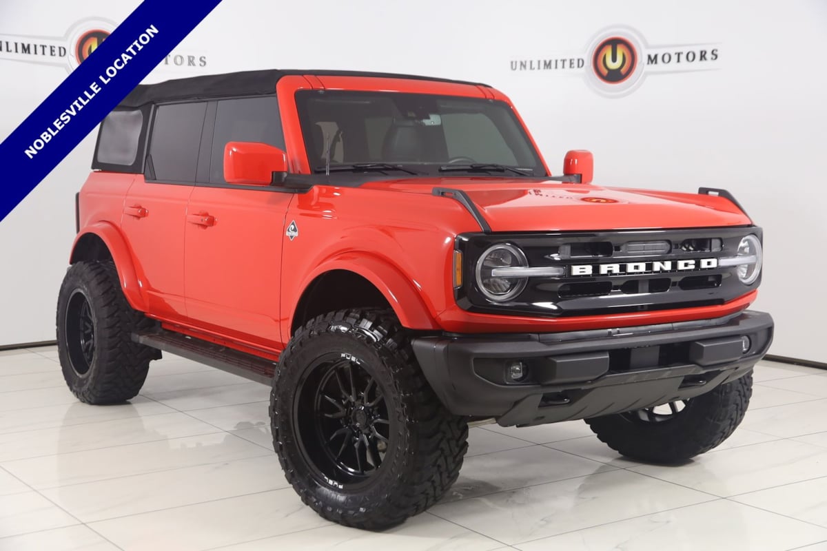 2023 Ford Bronco Outer Banks 4x4's photo