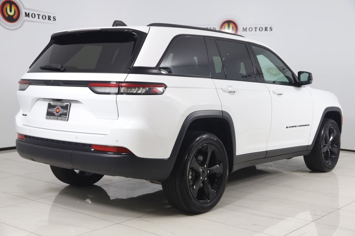 2024 Jeep Grand Cherokee Altitude - Photo 3