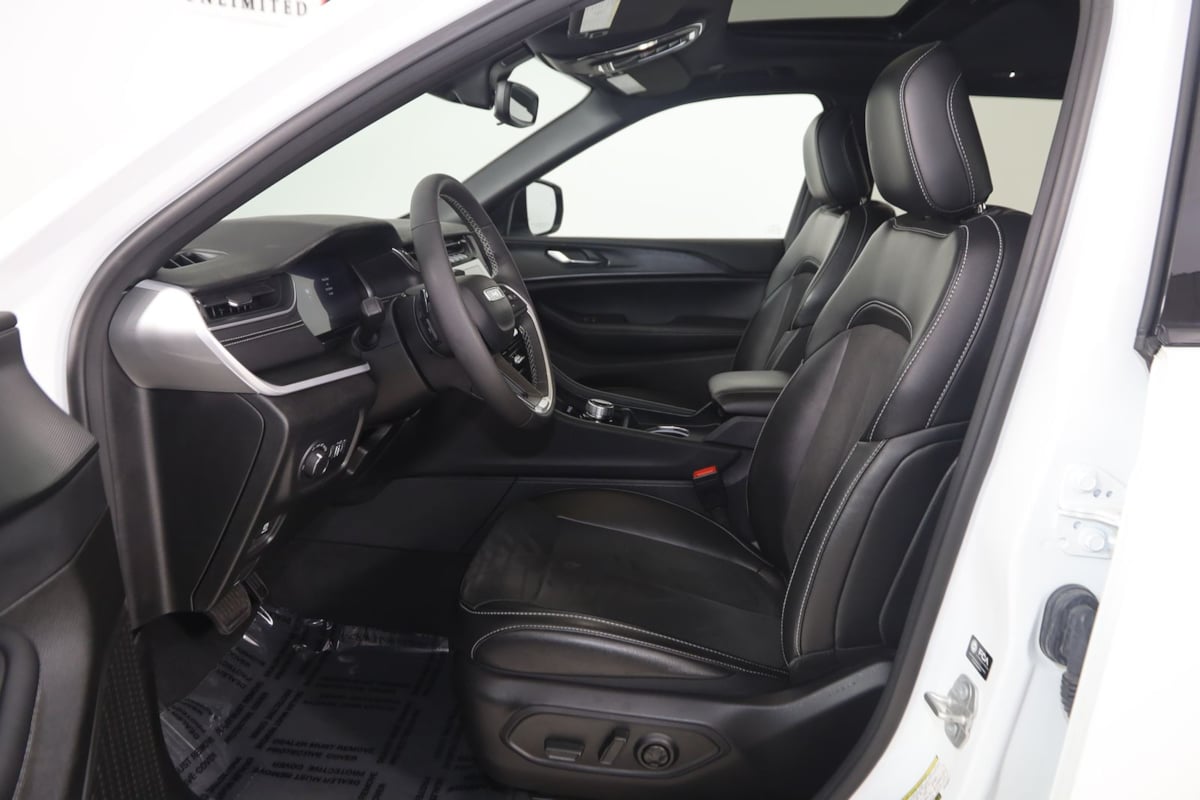 2024 Jeep Grand Cherokee Altitude - Photo 12