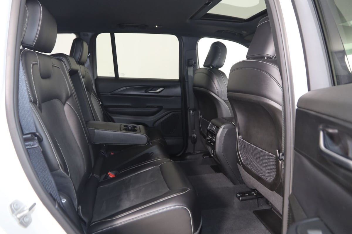2024 Jeep Grand Cherokee Altitude - Photo 14
