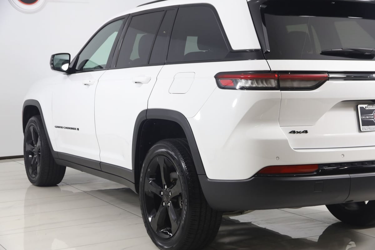 2024 Jeep Grand Cherokee Altitude - Photo 22