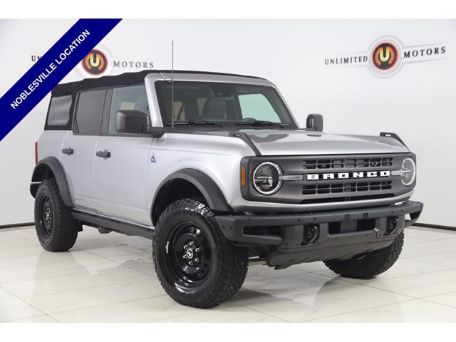 Silver Metallic 2022 Ford Bronco SUV / Crossover Four-Wheel Drive Manual