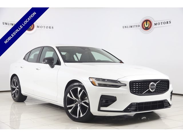 Crystal White Metallic 2024 Volvo S60 Sedan All-Wheel Drive Automatic