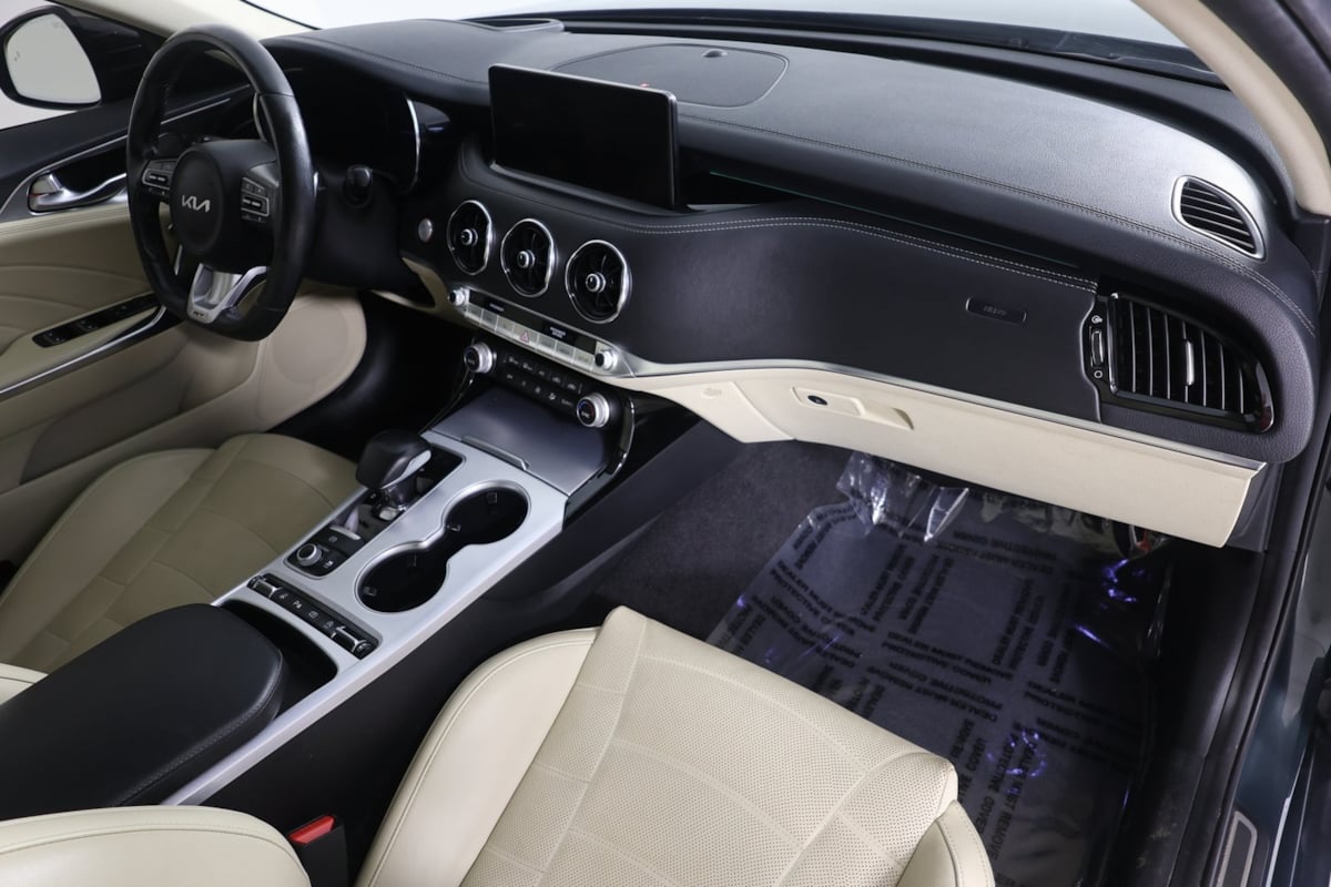 2023 Kia Stinger GT2 photo 31