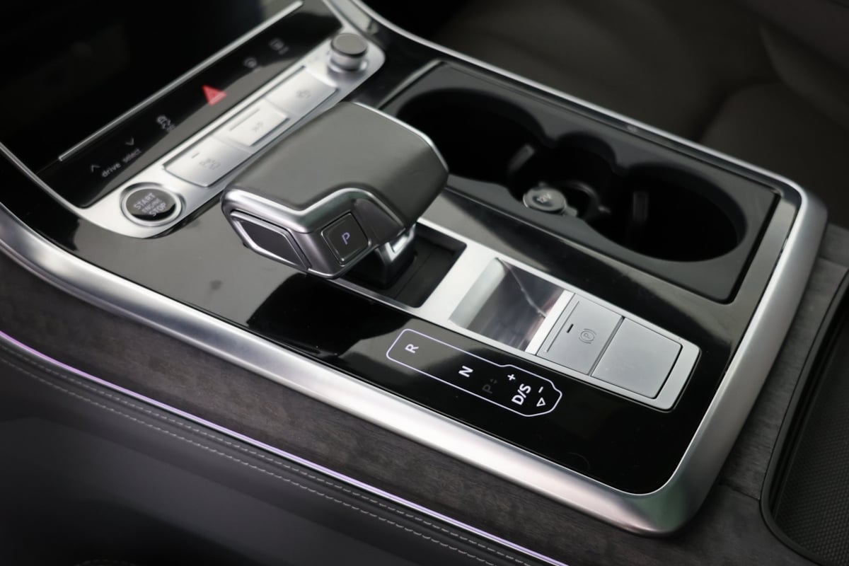 2023 Audi Q8 Prestige photo 5