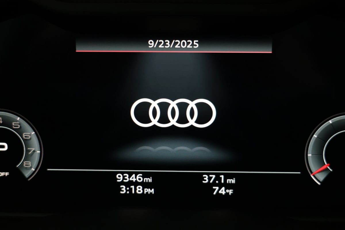 2023 Audi Q8 Prestige photo 10