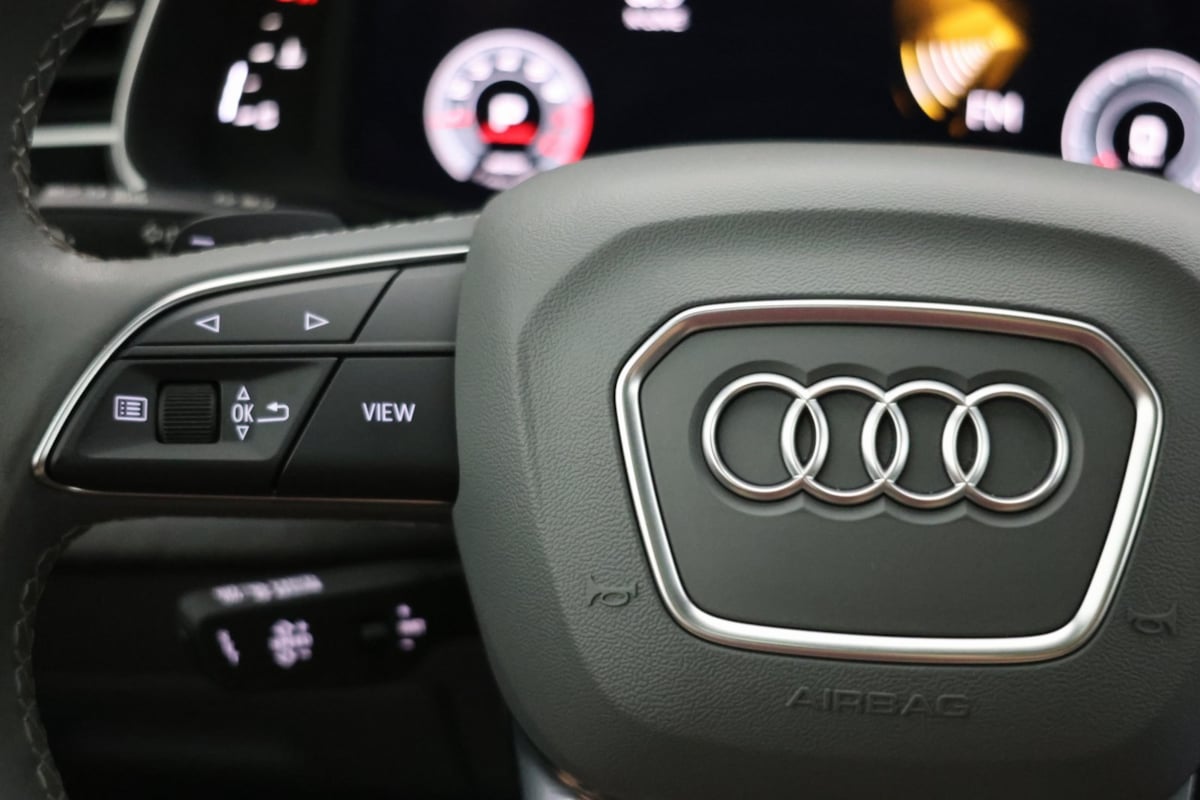2023 Audi Q8 Prestige photo 24