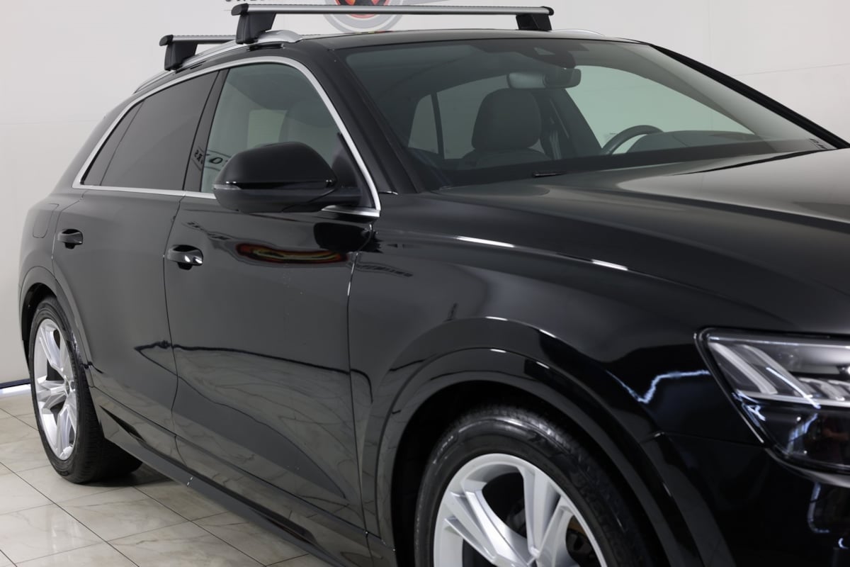 2023 Audi Q8 Prestige photo 32
