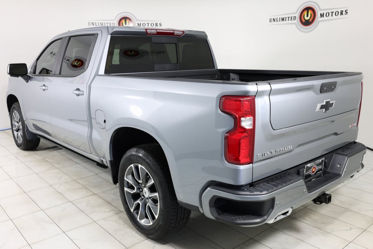 2024 Chevrolet Silverado 1500 RST photo 4