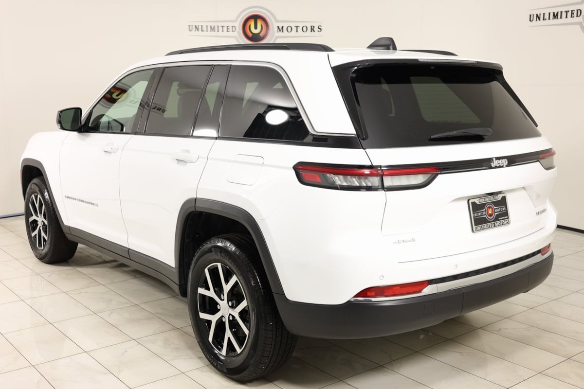 2024 Jeep Grand Cherokee Limited photo 4