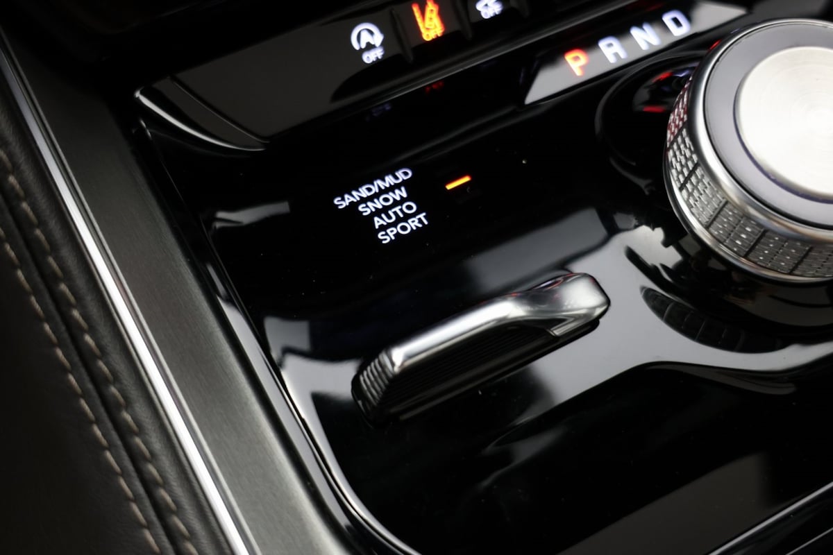 2023 Jeep Wagoneer Series II Carbide photo 17