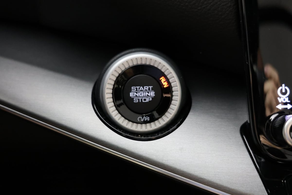 2023 Jeep Wagoneer Series II Carbide photo 19