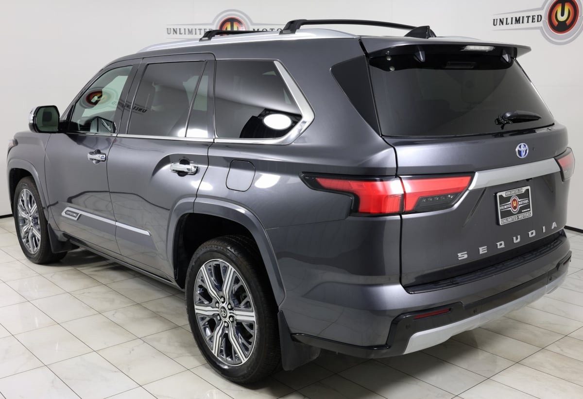2023 Toyota Sequoia Platinum Capstone photo 4