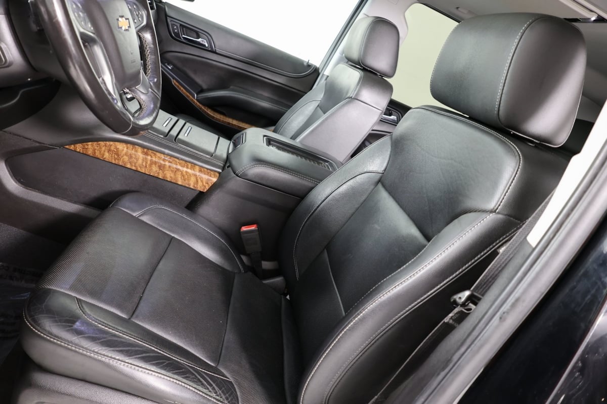 2019 Chevrolet Suburban Premier photo 9