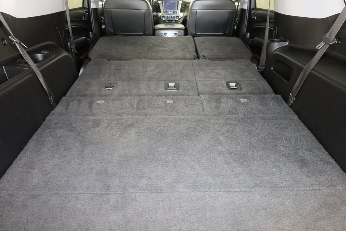 2019 Chevrolet Suburban Premier photo 17