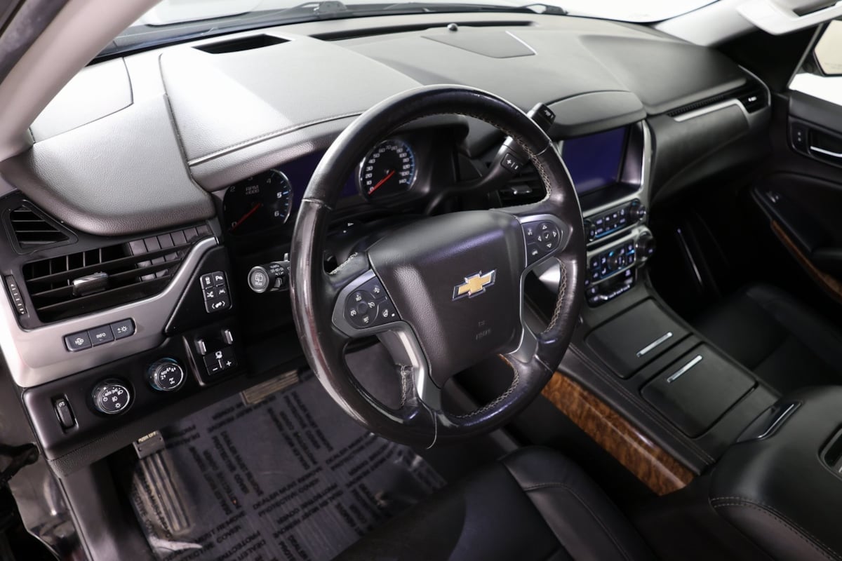 2019 Chevrolet Suburban Premier photo 21
