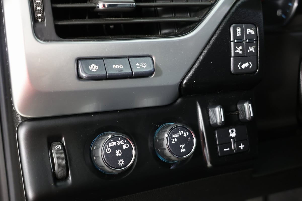 2019 Chevrolet Suburban Premier photo 23
