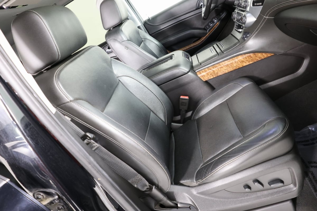 2019 Chevrolet Suburban Premier photo 37