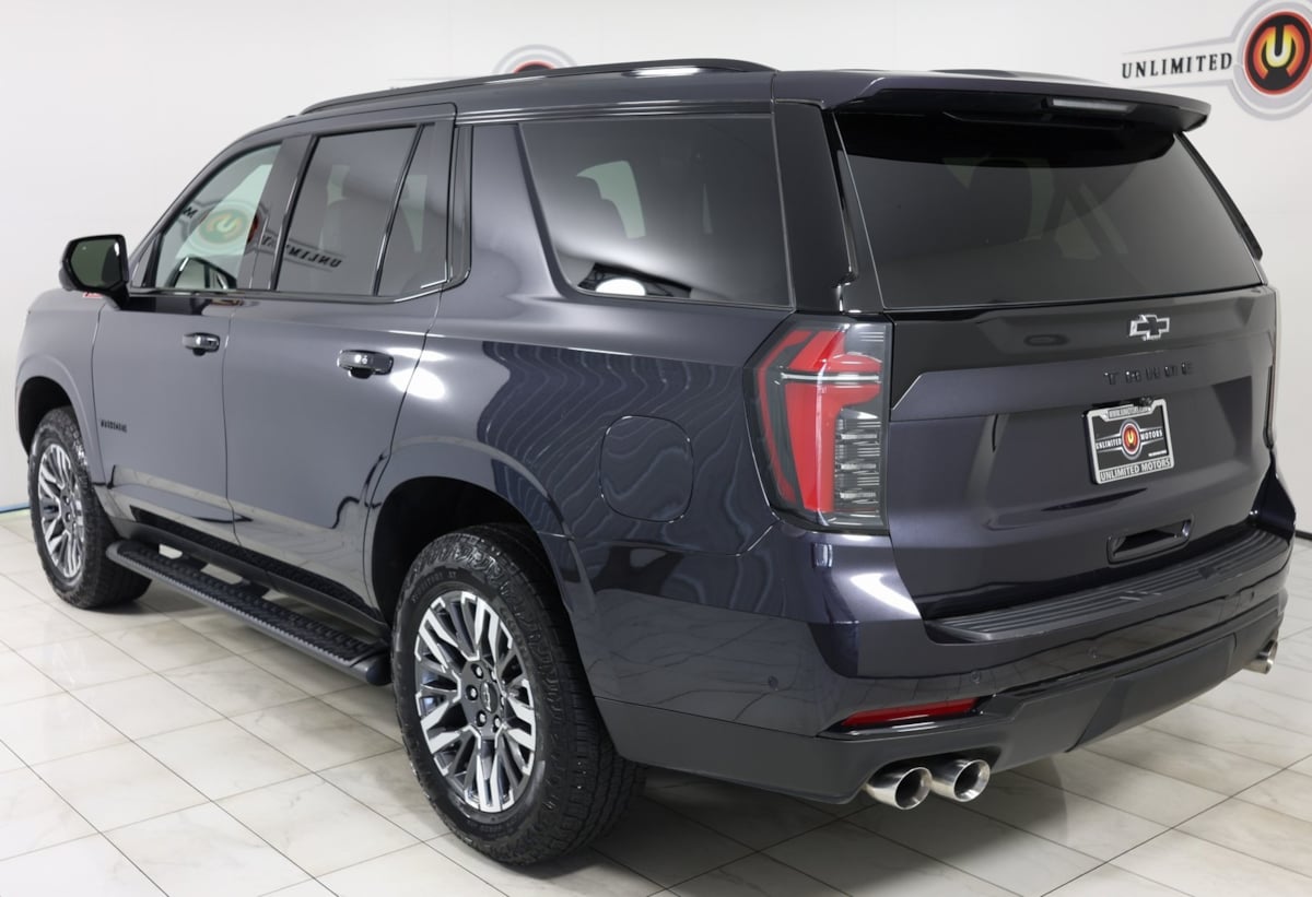 2025 Chevrolet Tahoe Z71 photo 2