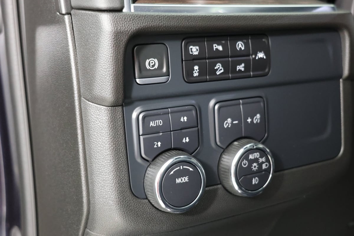 2025 Chevrolet Tahoe Z71 photo 13