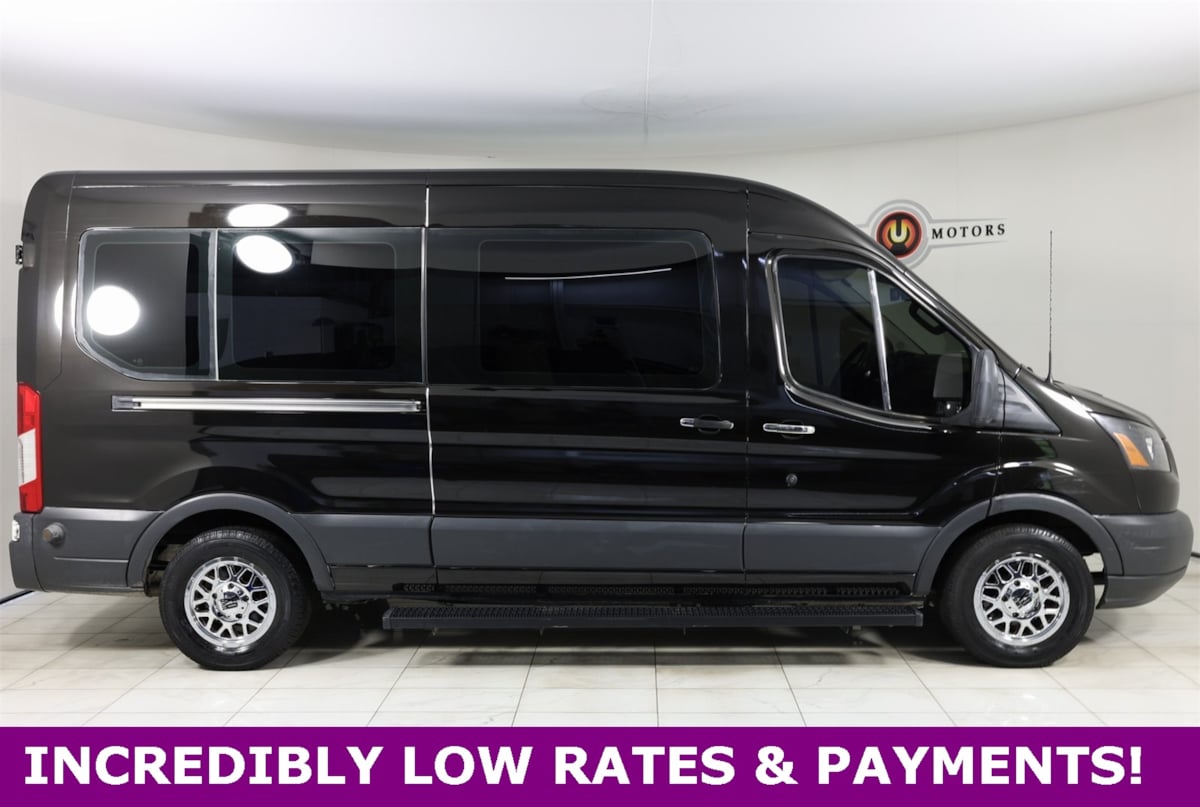 2018 Ford Transit Passenger XL photo 2