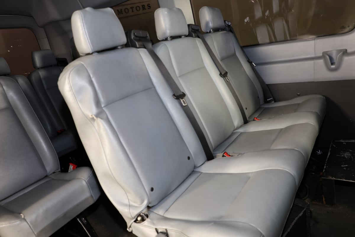 2018 Ford Transit Passenger XL photo 11