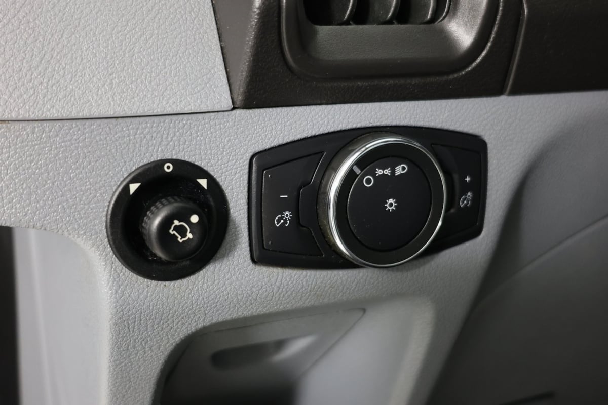 2018 Ford Transit Passenger XL photo 20