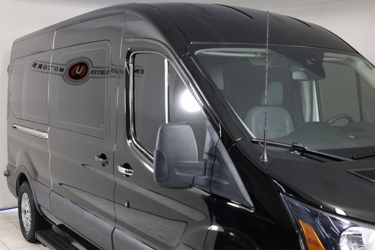 2018 Ford Transit Passenger XL photo 34