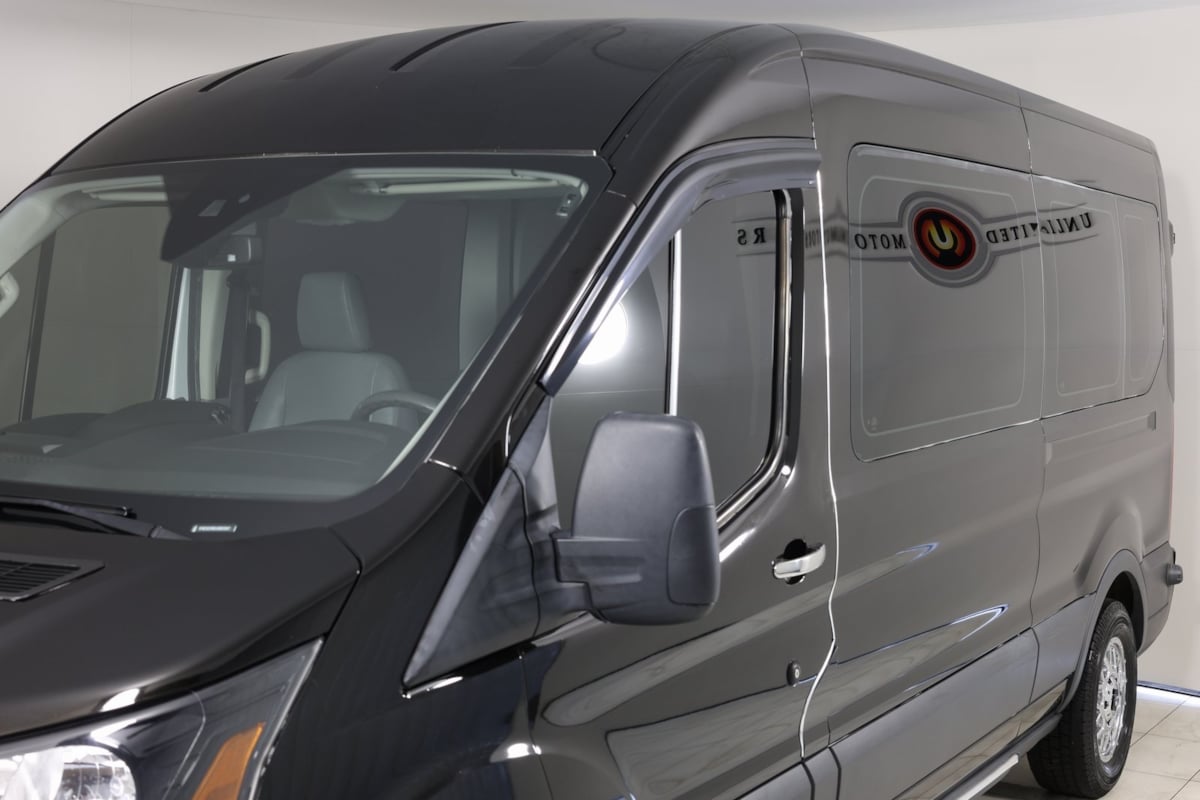 2018 Ford Transit Passenger XL photo 40